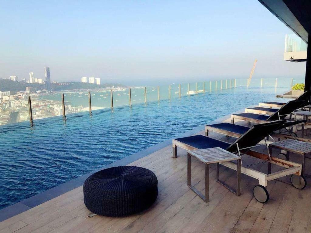 The Base Central Pattaya Seaview Luaran gambar